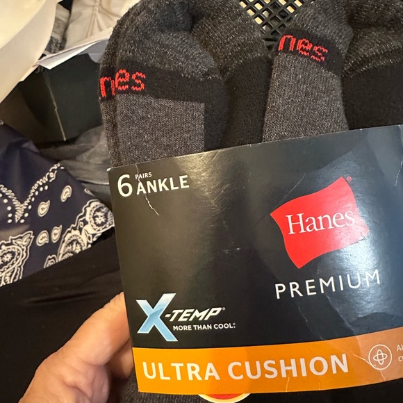 Hanes Premium Black and Gray Ankle Socks - Picture 1 of 5